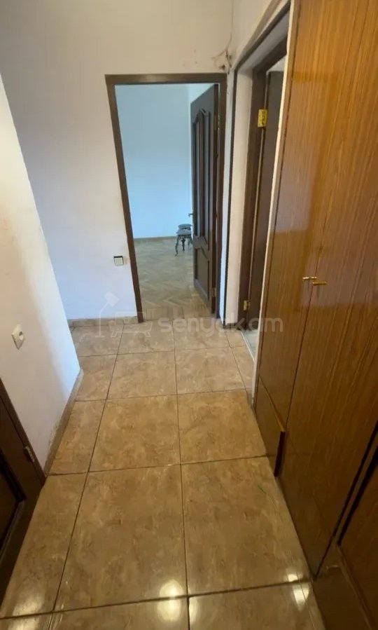 2 Սենյականոց Բնակարան Քարե Շենքում, 53քմ, 5/5 հարկ, Կոսմետիկ Վերանորոգված