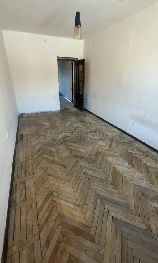 2 Սենյականոց Բնակարան Քարե Շենքում, 53քմ, 5/5 հարկ, Կոսմետիկ Վերանորոգված