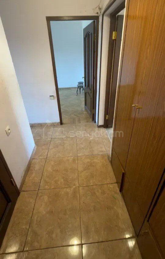 2 Սենյականոց Բնակարան, 53քմ, 5/5 հարկ, Պետական Վիճակում
