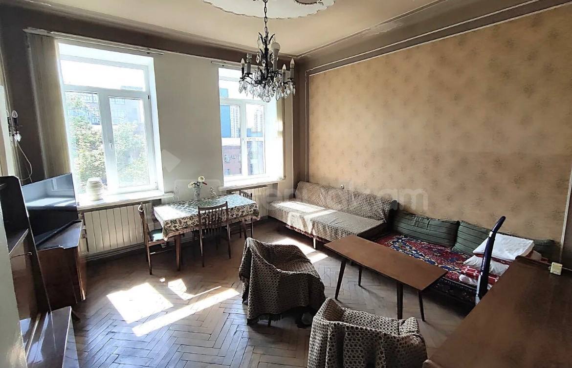 2 Սենյականոց Բնակարան Քարե Շենքում, 49քմ, 5/5 հարկ, Պետական Վիճակում
