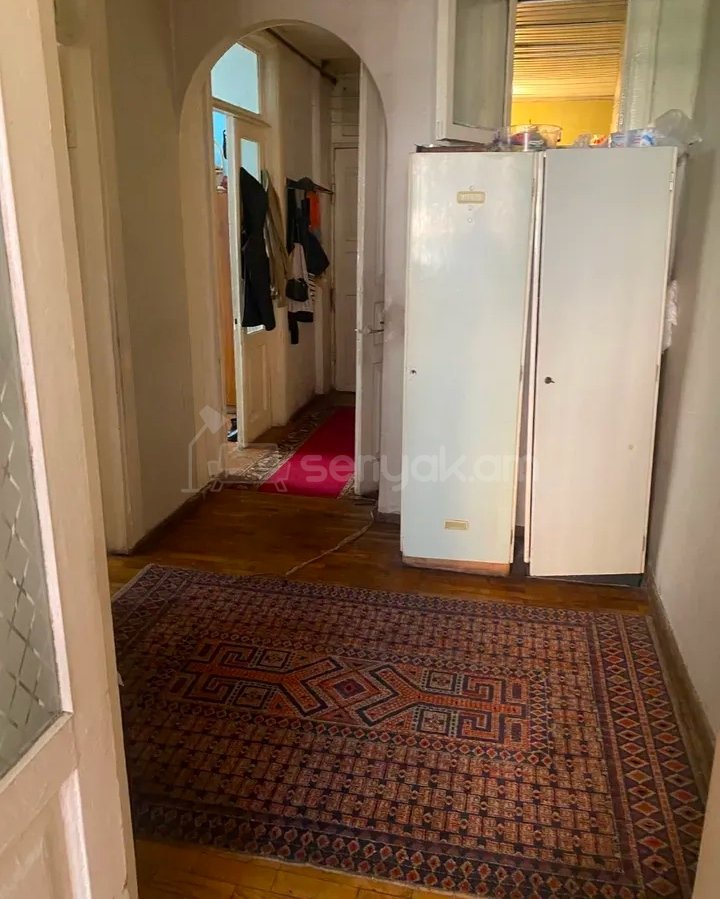 3 Սենյականոց Բնակարան Քարե Շենքում, 75քմ, 2/5 հարկ, Պետական Վիճակում