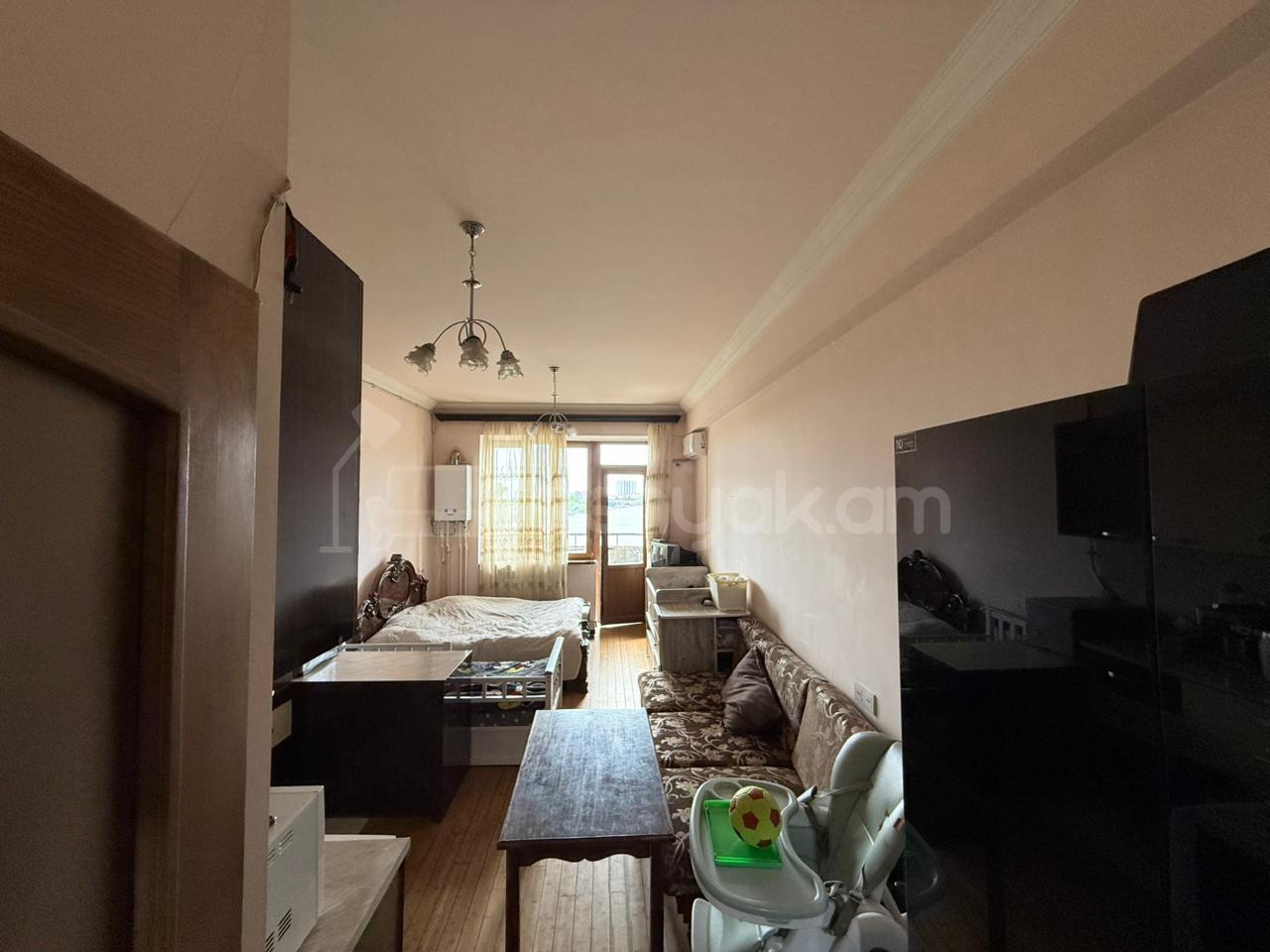 1 Սենյականոց Բնակարան Նորակառույցում, 36քմ, 3/12 հարկ, Կապիտալ Վերանորոգված