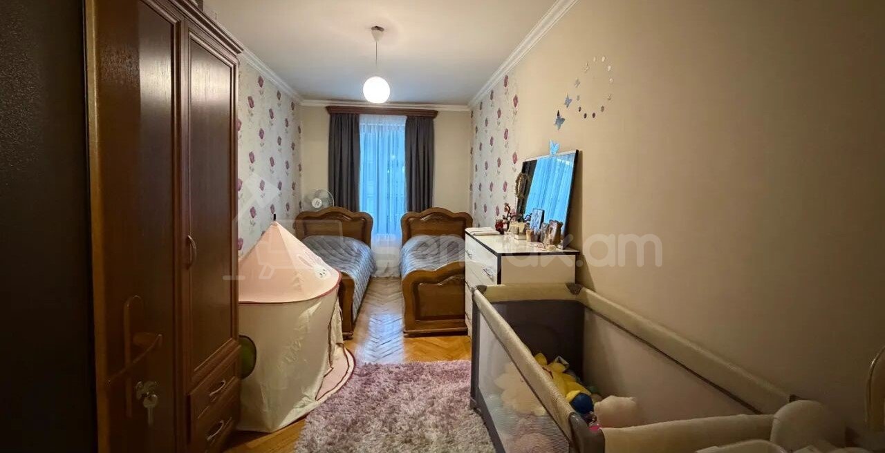 3 Սենյականոց Բնակարան, 73քմ, 2/4 հարկ, Կապիտալ Վերանորոգված