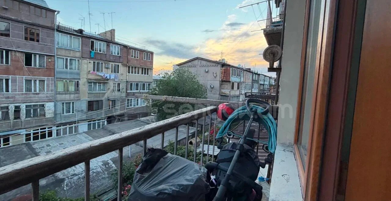 3 Սենյականոց Բնակարան, 73քմ, 2/4 հարկ, Կապիտալ Վերանորոգված