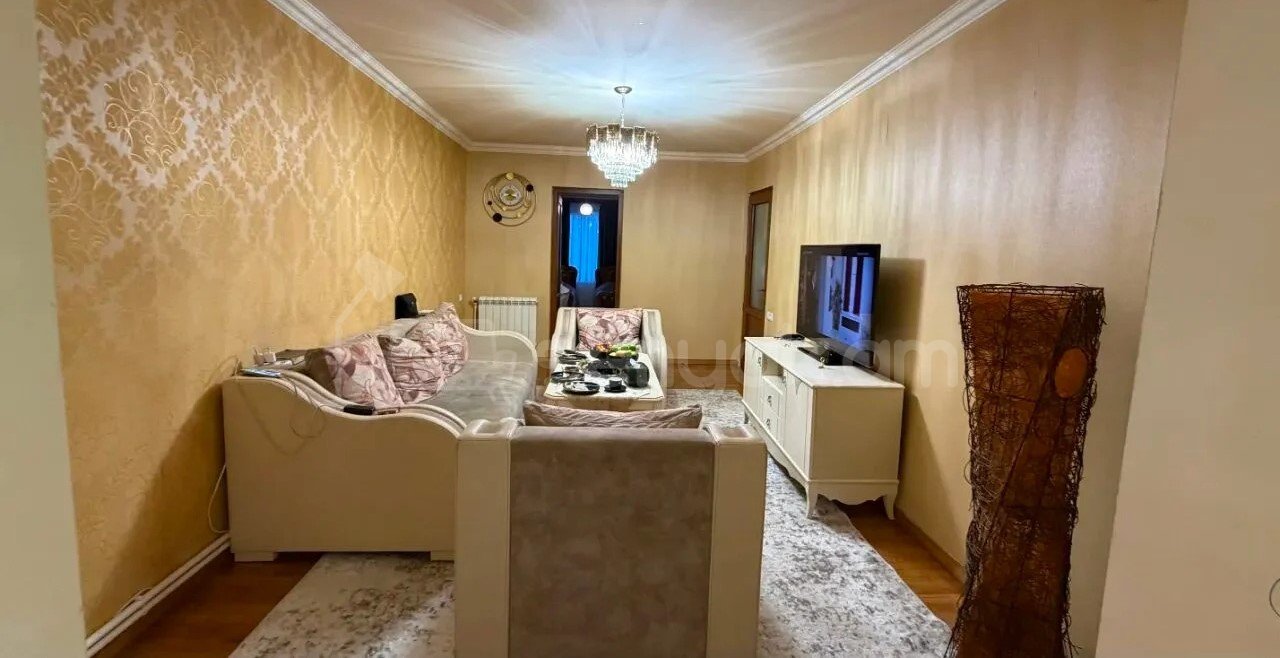 3 Սենյականոց Բնակարան, 73քմ, 2/4 հարկ, Կապիտալ Վերանորոգված