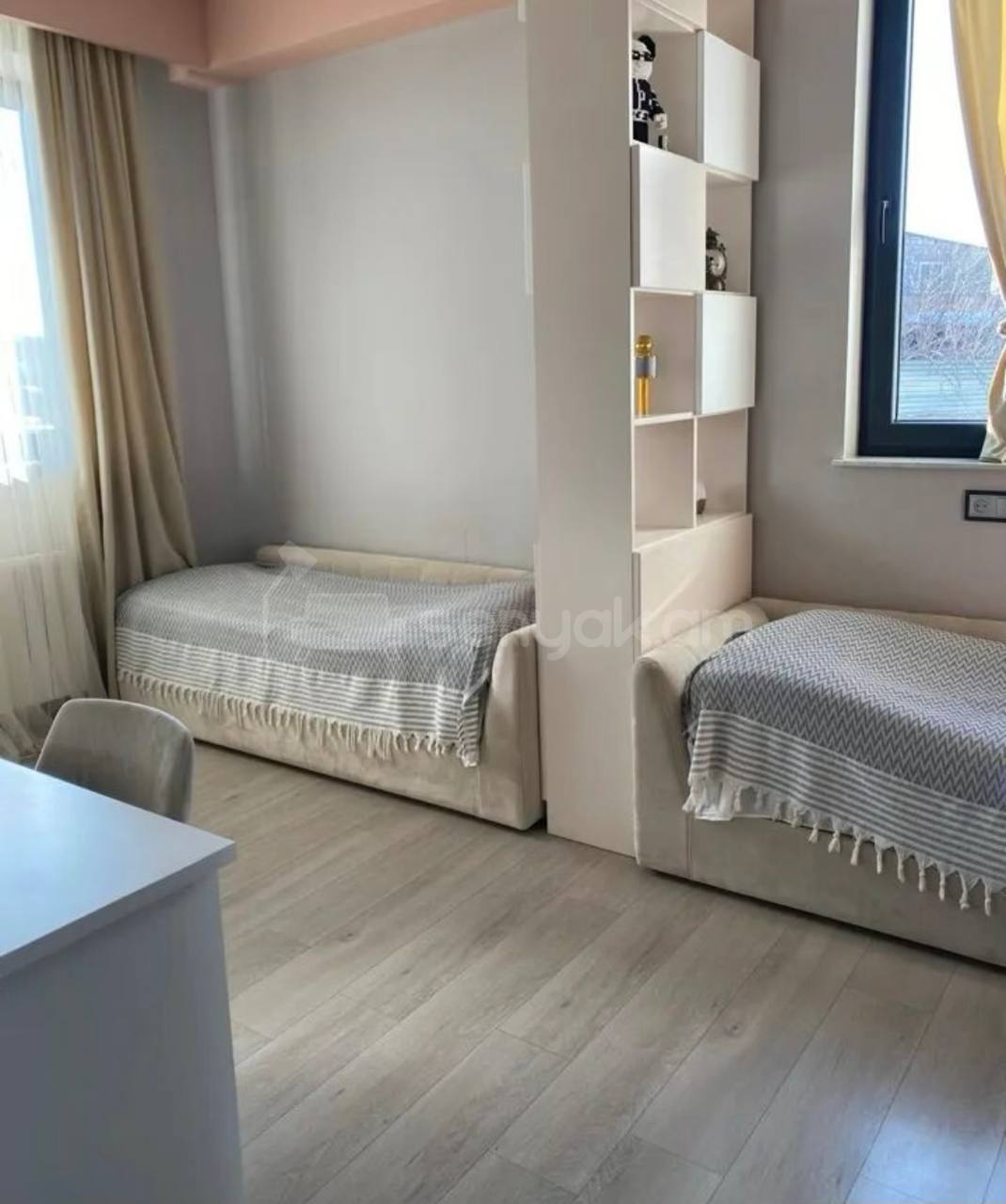5 Սենյականոց Բնակարան, 130քմ, 1/5 հարկ, Կապիտալ Վերանորոգված