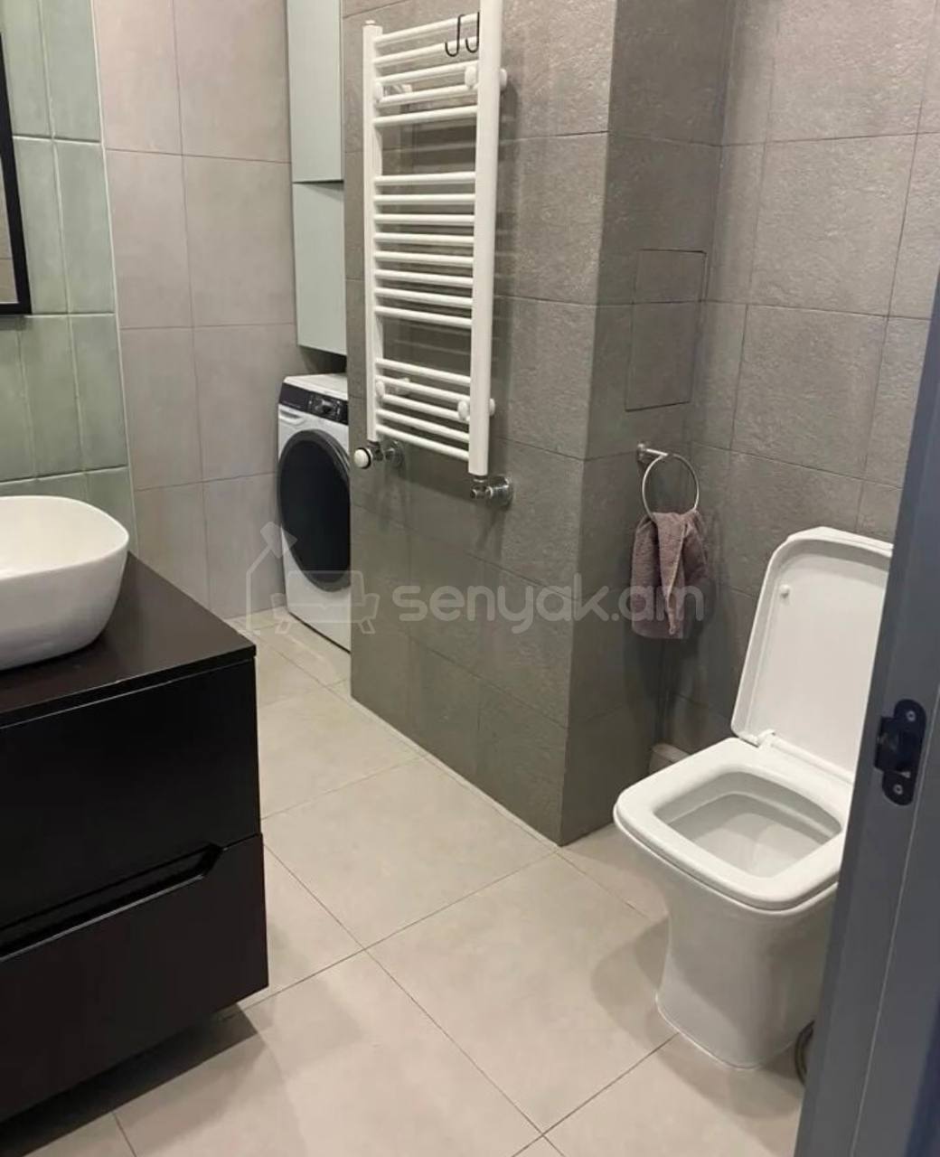 5 Սենյականոց Բնակարան, 130քմ, 1/5 հարկ, Կապիտալ Վերանորոգված