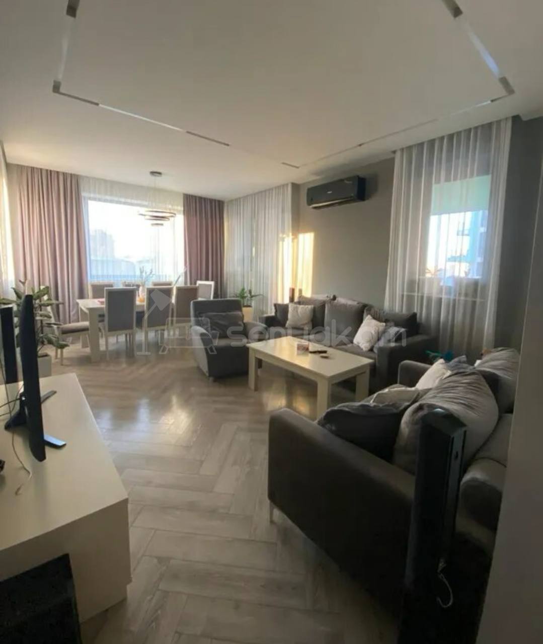 5 Սենյականոց Բնակարան, 130քմ, 1/5 հարկ, Կապիտալ Վերանորոգված