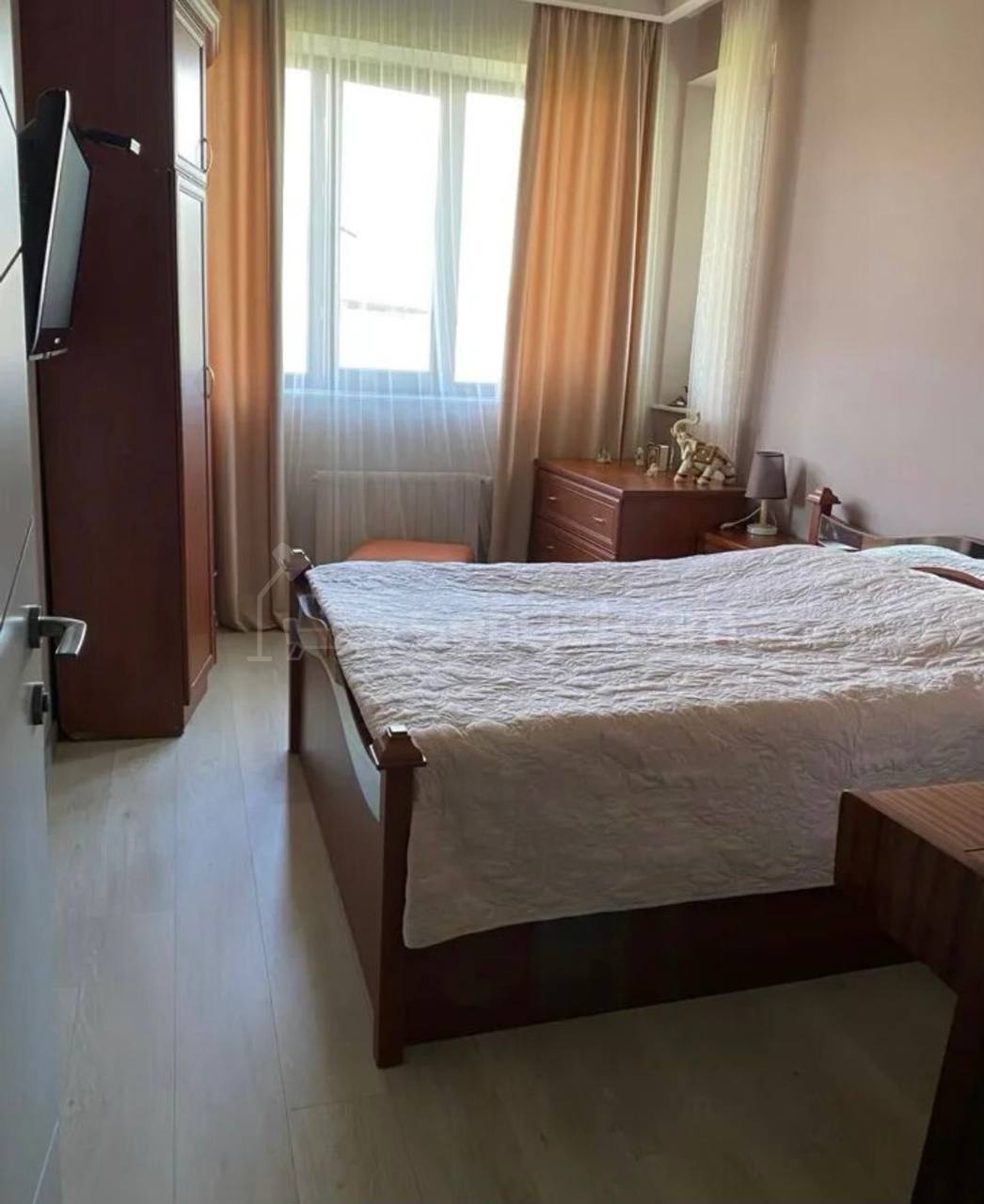 5 Սենյականոց Բնակարան, 130քմ, 1/5 հարկ, Կապիտալ Վերանորոգված