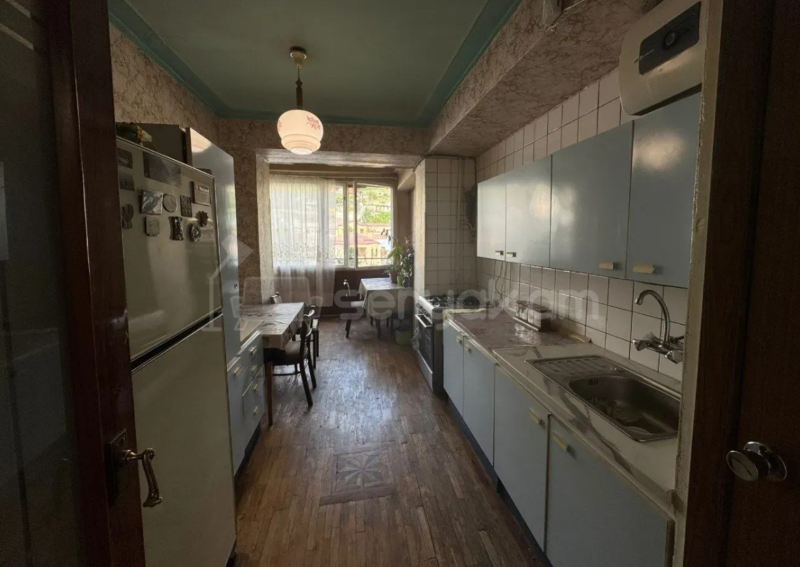 3 Սենյականոց Բնակարան, 100քմ, 5/16 հարկ, Պետական Վիճակում