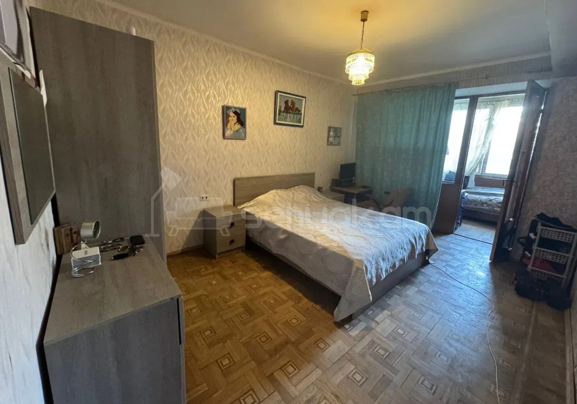 3 Սենյականոց Բնակարան, 100քմ, 5/16 հարկ, Պետական Վիճակում