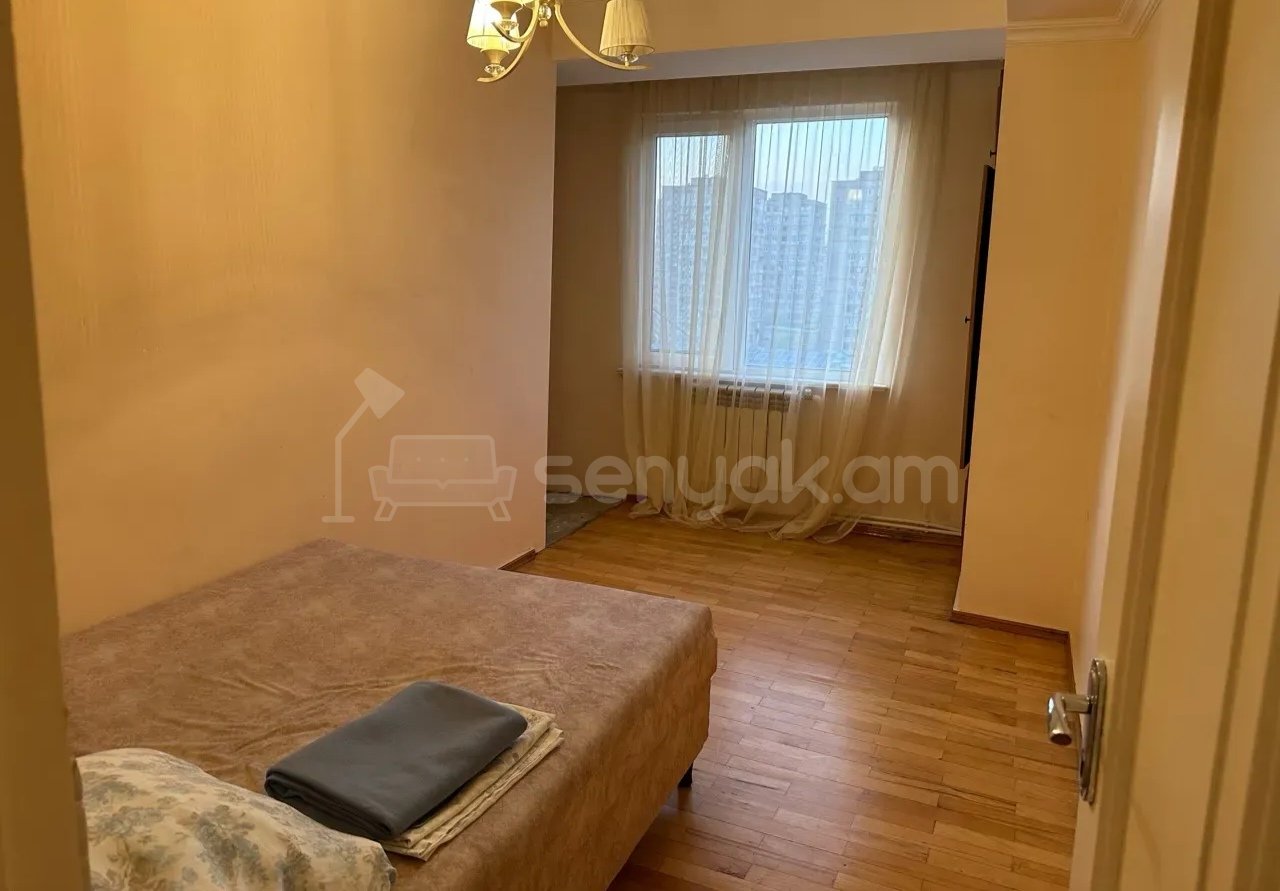 3 Սենյականոց Բնակարան, 80քմ, 13/14 հարկ, Նորմալ Վիճակում, Կահավորված
