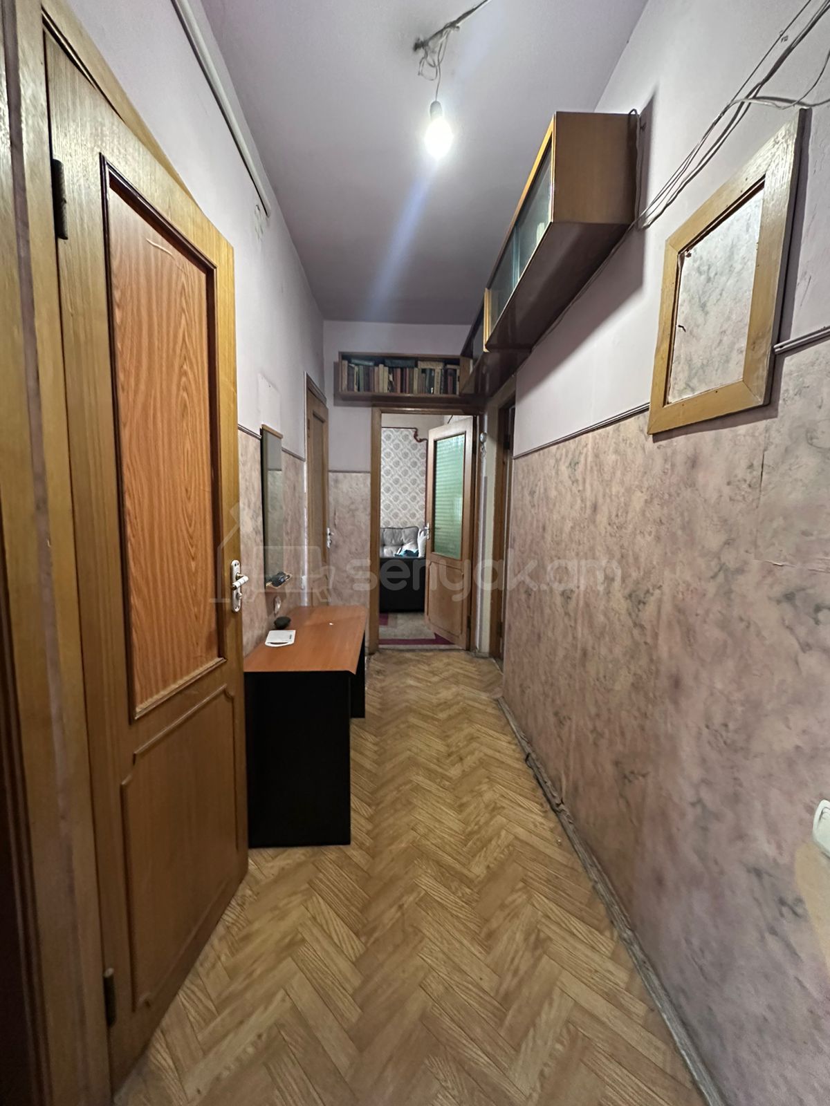 3 Սենյականոց Բնակարան Քարե Շենքում, 70քմ, 4/5 հարկ, Պետական Վիճակում