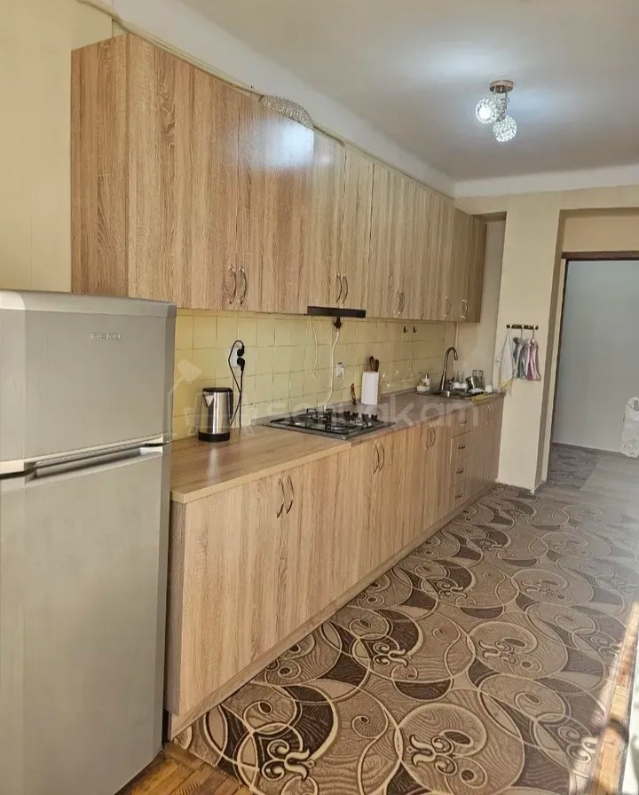 3 Սենյականոց Բնակարան, 70քմ, 6/9 հարկ, Նորմալ Վիճակում, Կահավորված