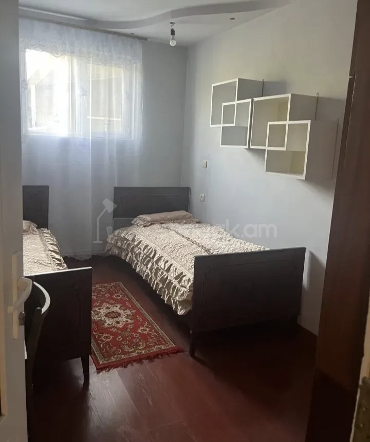 2 Սենյականոց Բնակարան Քարե Շենքում, 67քմ, 1/1 հարկ, Կապիտալ Վերանորոգված, Կահավորված