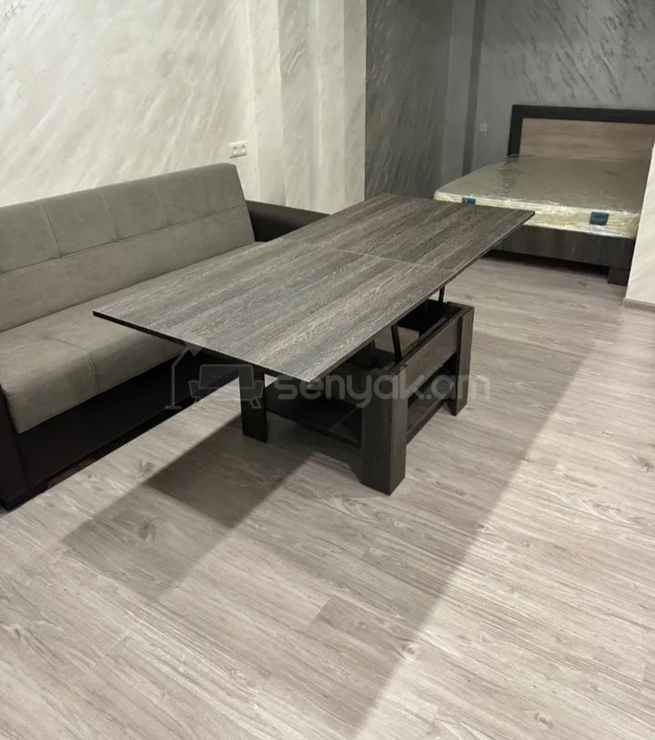 1 Սենյականոց Բնակարան Քարե Շենքում, 42քմ, 1/1 հարկ, Նորմալ Վիճակում, Կահավորված