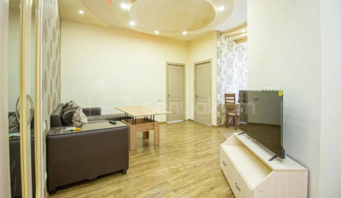 4 Սենյականոց Բնակարան, 75քմ, 3/12 հարկ, Կապիտալ Վերանորոգված, Կահավորված