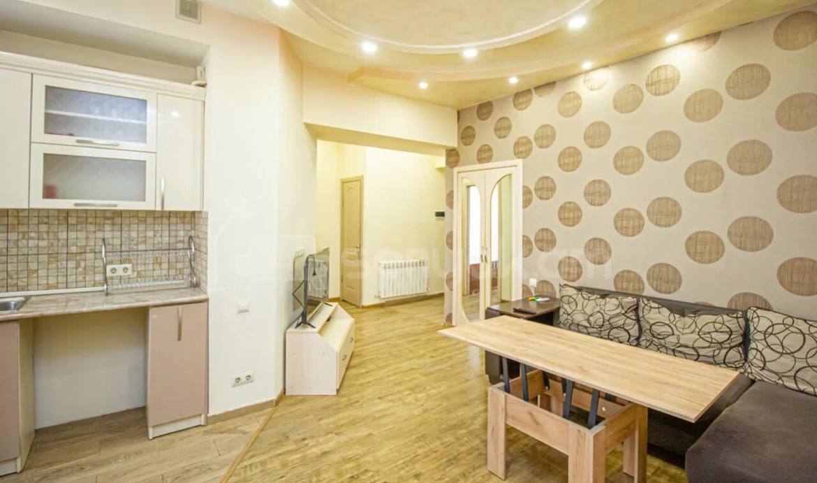 4 Սենյականոց Բնակարան, 75քմ, 3/12 հարկ, Կապիտալ Վերանորոգված, Կահավորված