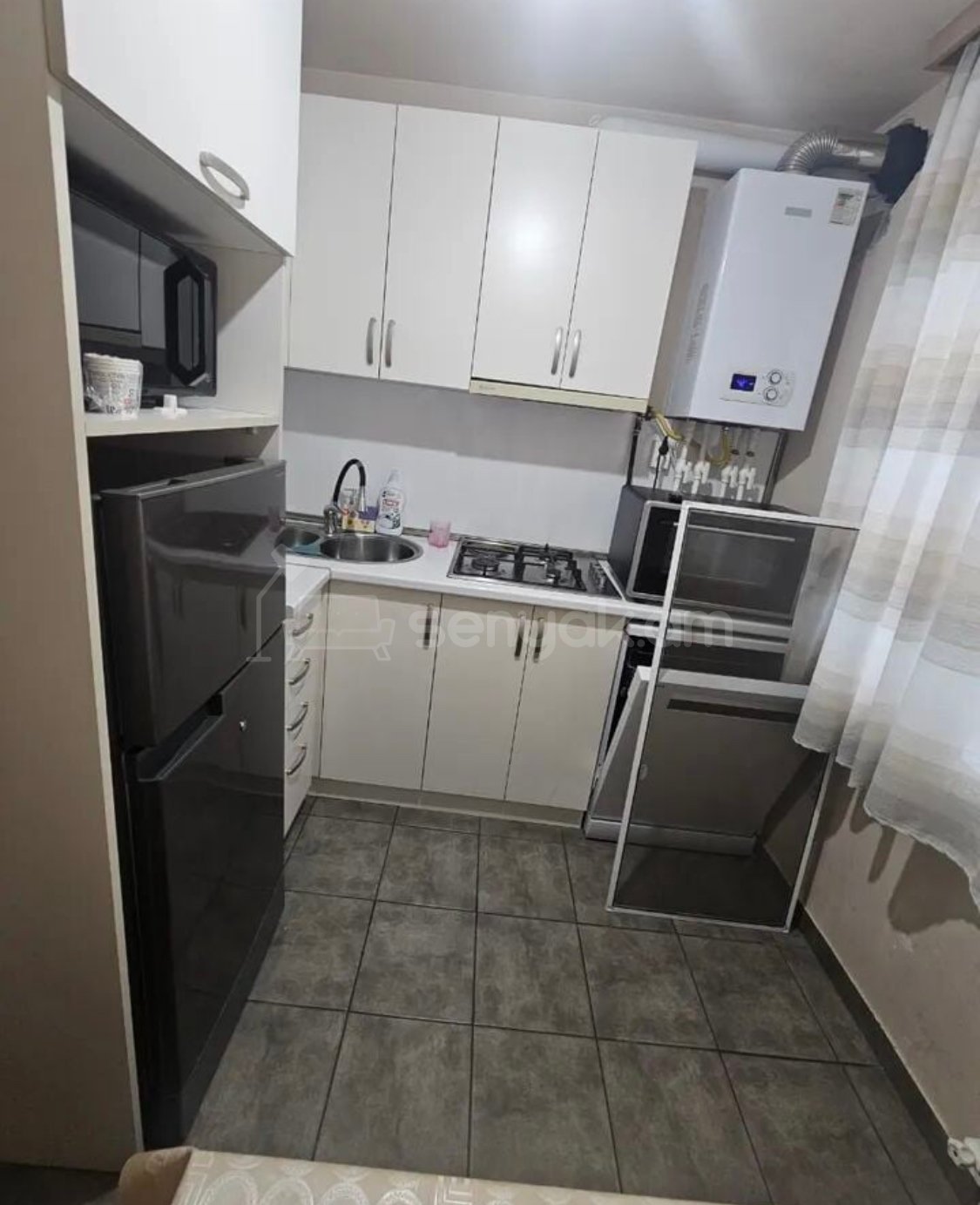 2 Սենյականոց Բնակարան Քարե Շենքում, 54քմ, 3/5 հարկ, Կապիտալ Վերանորոգված, Կահավորված