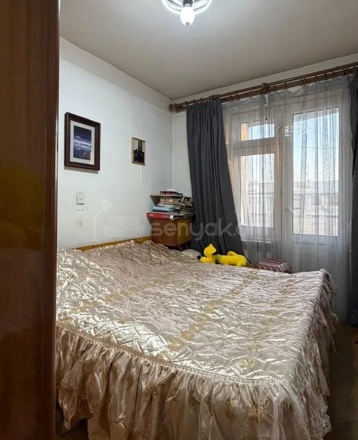 3 Սենյականոց Բնակարան Քարե Շենքում, 75քմ, 4/5 հարկ, Կապիտալ Վերանորոգված