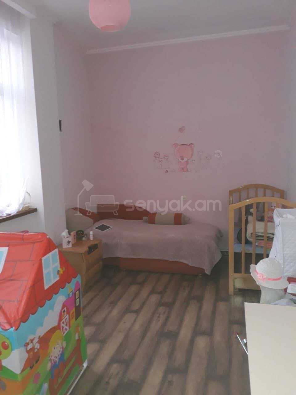 3 Սենյականոց Բնակարան Քարե Շենքում, 86քմ, 1/5 հարկ, Կապիտալ Վերանորոգված, Կահավորված