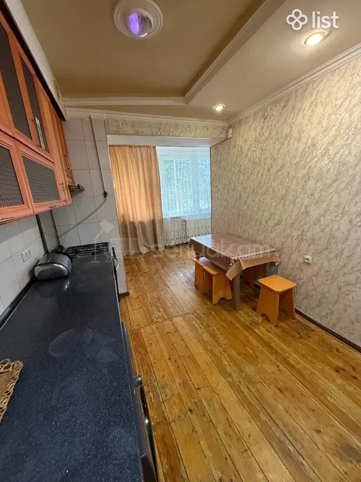 3 Սենյականոց Բնակարան Քարե Շենքում, 75քմ, 1/4 հարկ, Կոսմետիկ Վերանորոգված, Կահավորված, Արևկող