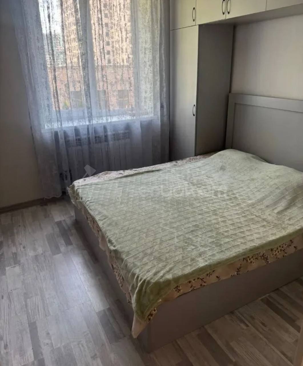 2 Սենյականոց Բնակարան Քարե Շենքում, 40քմ, 5/5 հարկ, Կապիտալ Վերանորոգված, Կահավորված