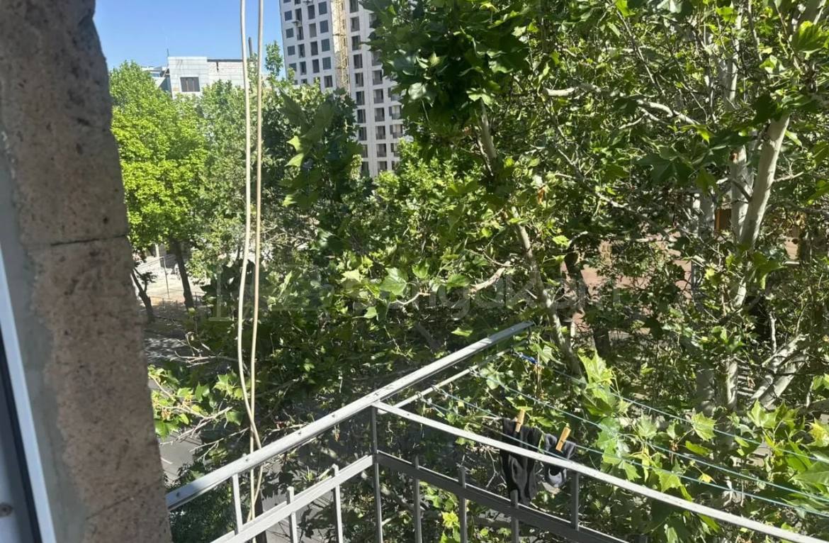 2 Սենյականոց Բնակարան Քարե Շենքում, 40քմ, 5/5 հարկ, Կապիտալ Վերանորոգված, Կահավորված