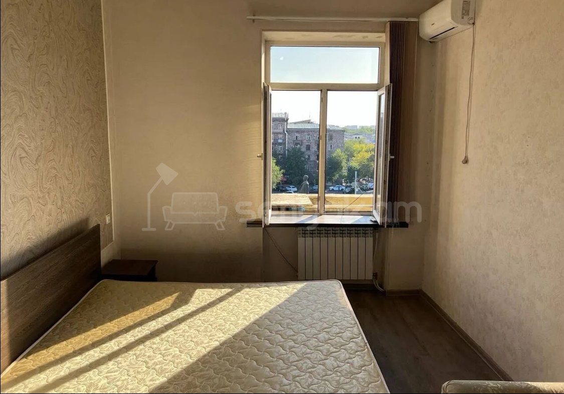 2 Սենյականոց Բնակարան Քարե Շենքում, 62քմ, 5/5 հարկ, Կապիտալ Վերանորոգված, Կահավորված, Արևկող