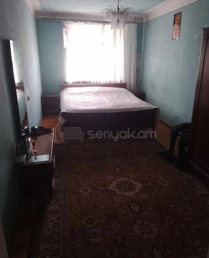 3 Սենյականոց Բնակարան Քարե Շենքում, 83քմ, 4/5 հարկ, Պետական Վիճակում