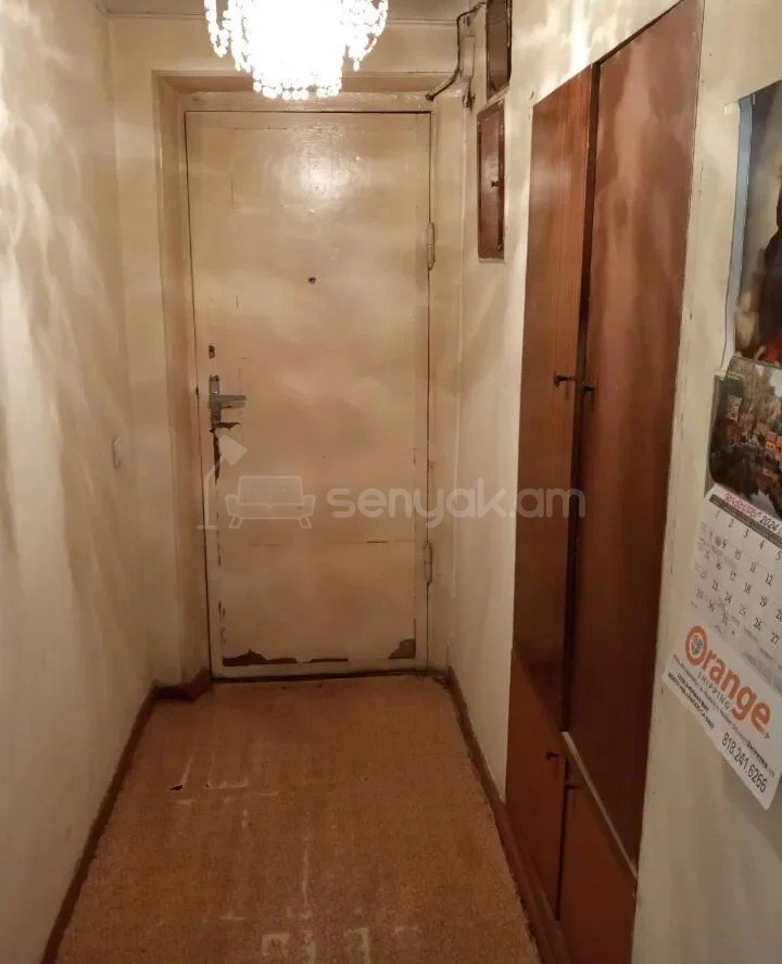 3 Սենյականոց Բնակարան Քարե Շենքում, 83քմ, 4/5 հարկ, Պետական Վիճակում