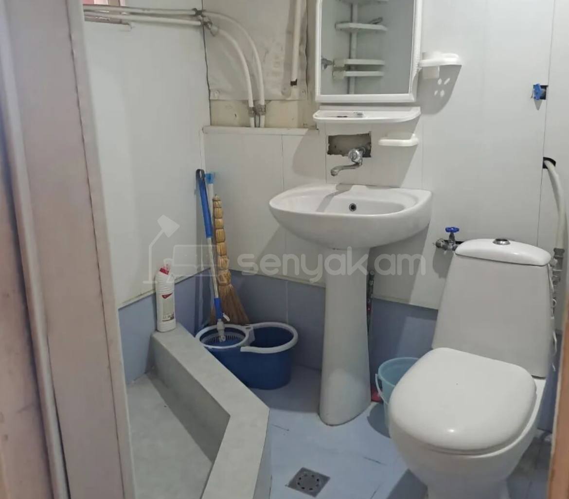 2 Սենյականոց Բնակարան Քարե Շենքում, 56քմ, 5/5 հարկ, Պետական Վիճակում, Կահավորված