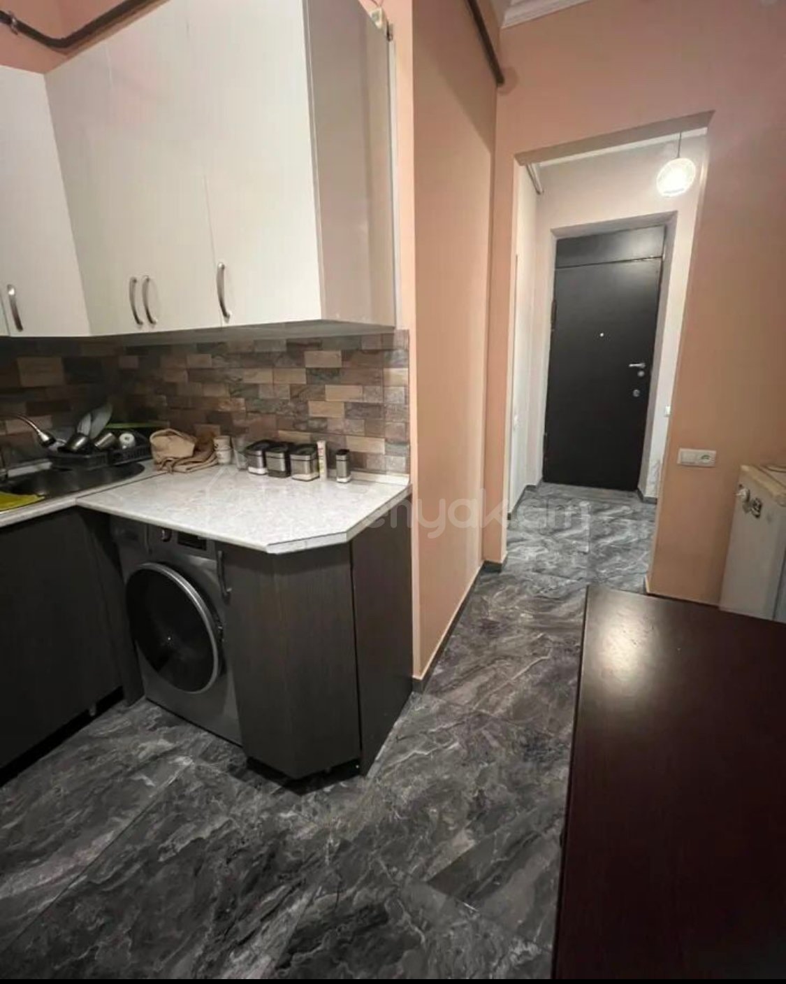 2 Սենյականոց Բնակարան Քարե Շենքում, 48քմ, 3/5 հարկ, Կապիտալ Վերանորոգված, Կահավորված, Արևկող