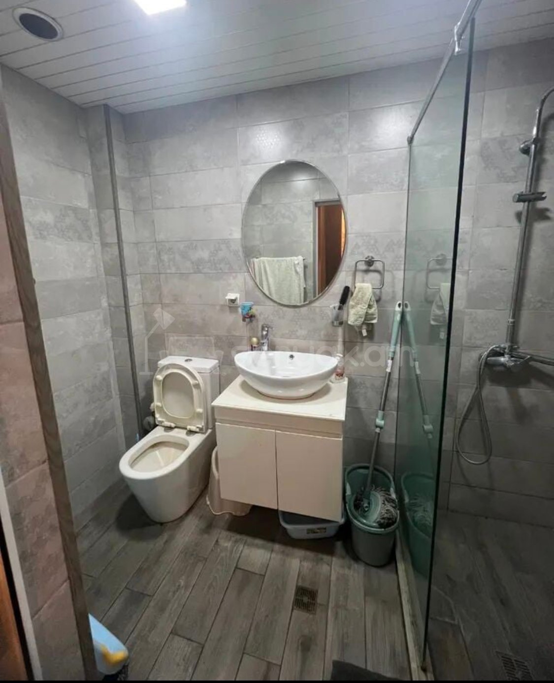 2 Սենյականոց Բնակարան Քարե Շենքում, 48քմ, 3/5 հարկ, Կապիտալ Վերանորոգված, Կահավորված, Արևկող