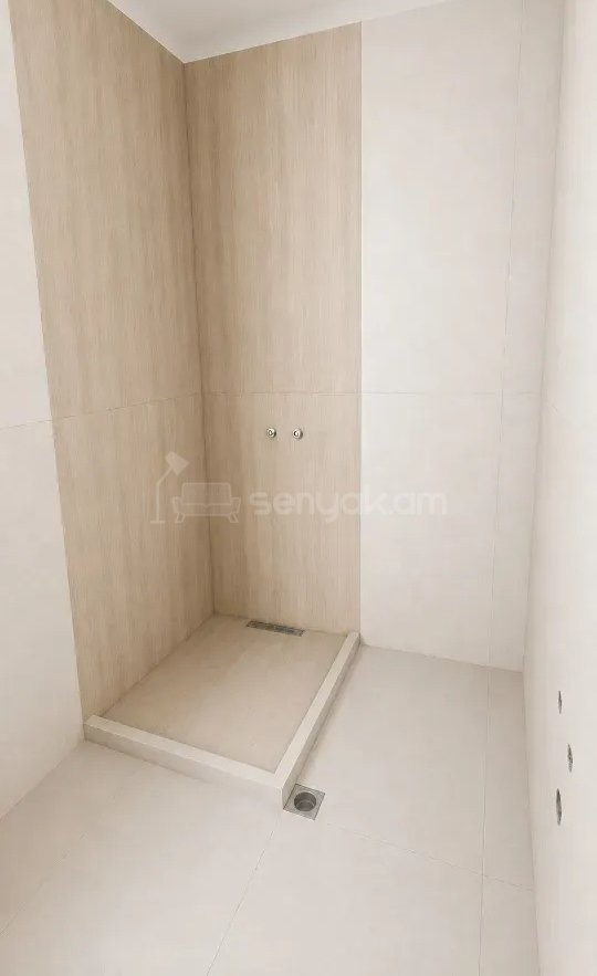 3 Սենյականոց Բնակարան Քարե Շենքում, 69քմ, 5/5 հարկ, Կապիտալ Վերանորոգված