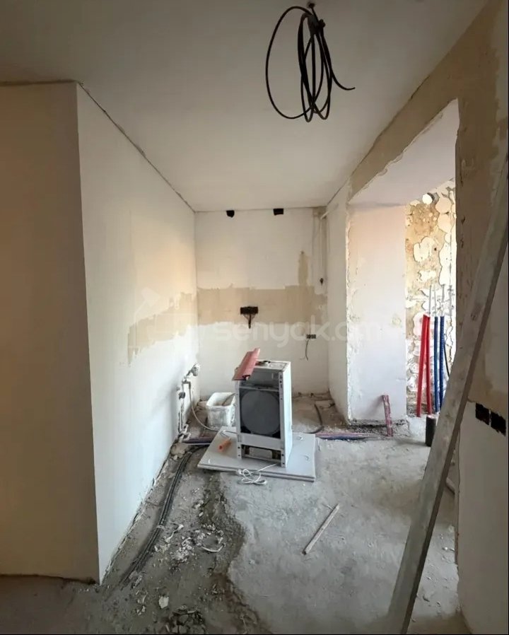 3 Սենյականոց Բնակարան Քարե Շենքում, 80քմ, 3/5 հարկ, Դիզայներական Վերանորոգված