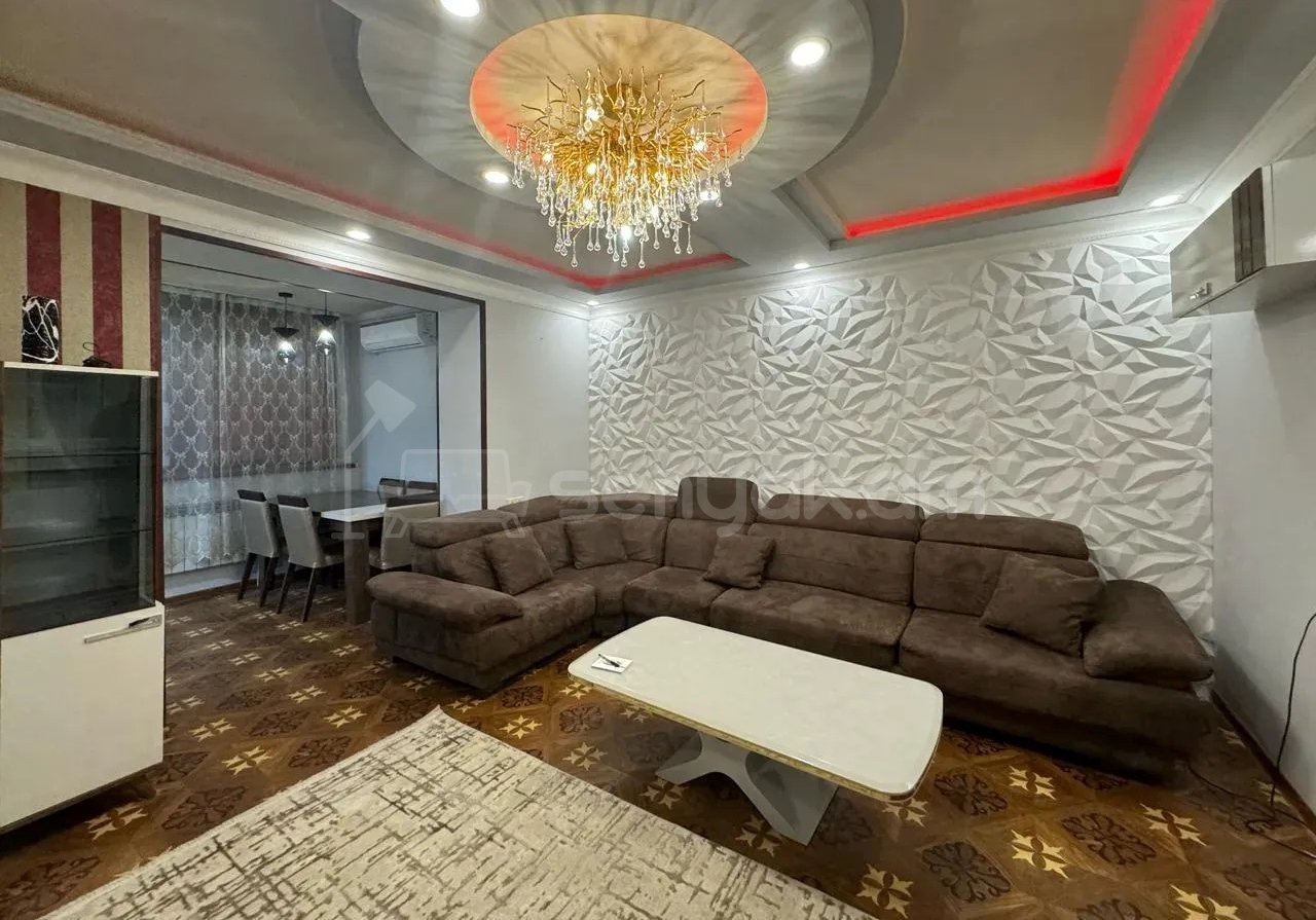5 Սենյականոց Բնակարան Քարե Շենքում, 127քմ, 4/5 հարկ, Կապիտալ Վերանորոգված, Կահավորված, Արևկող