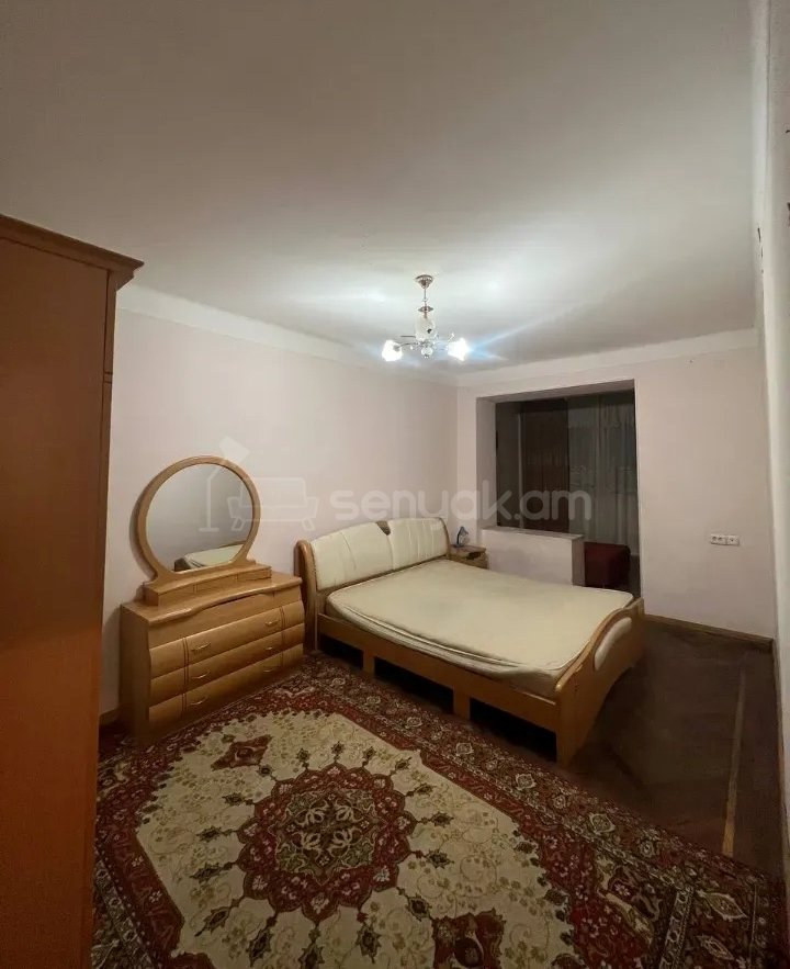 2 Սենյականոց Բնակարան Քարե Շենքում, 63քմ, 4/5 հարկ, Կապիտալ Վերանորոգված