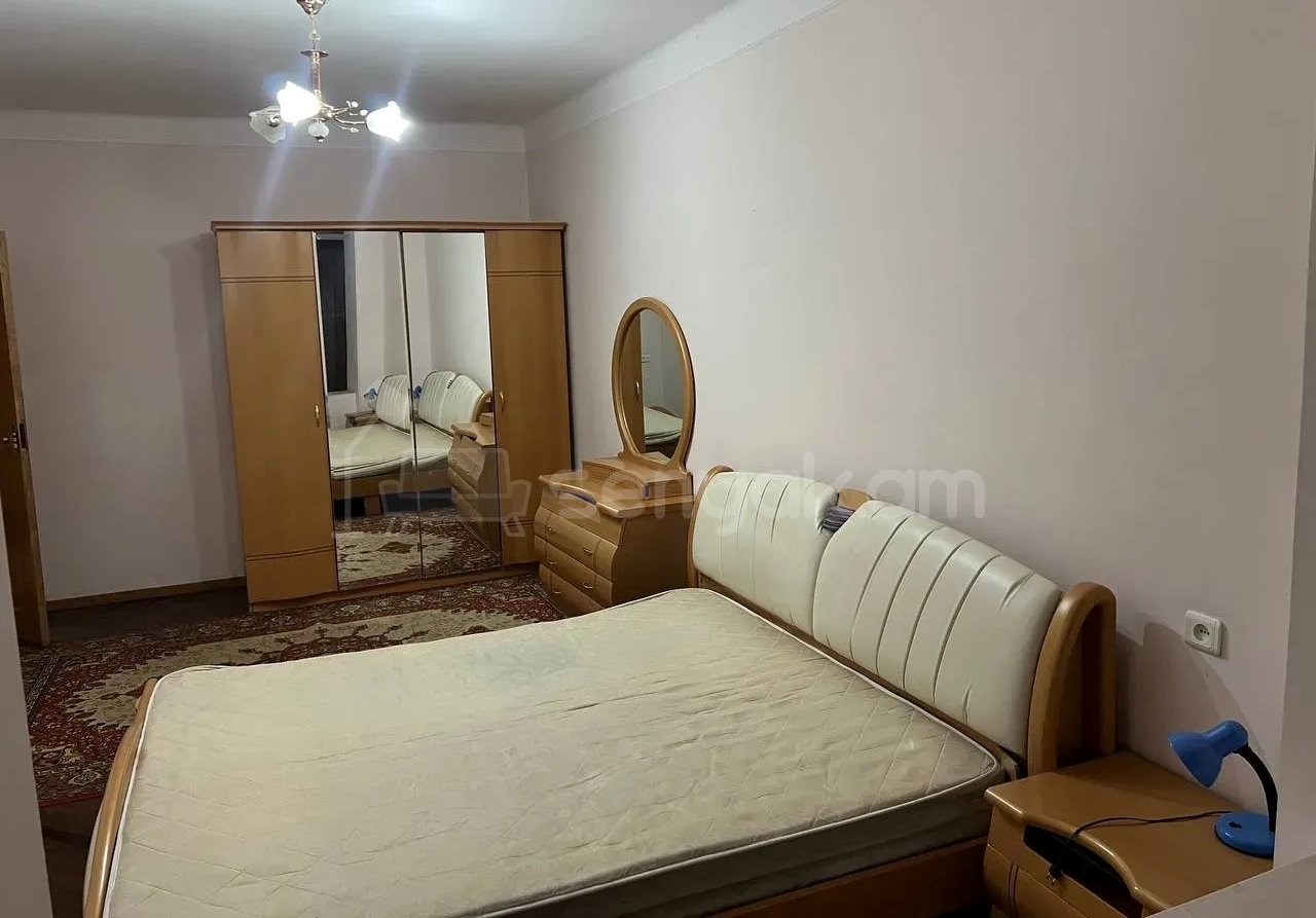 2 Սենյականոց Բնակարան Քարե Շենքում, 63քմ, 4/5 հարկ, Կապիտալ Վերանորոգված