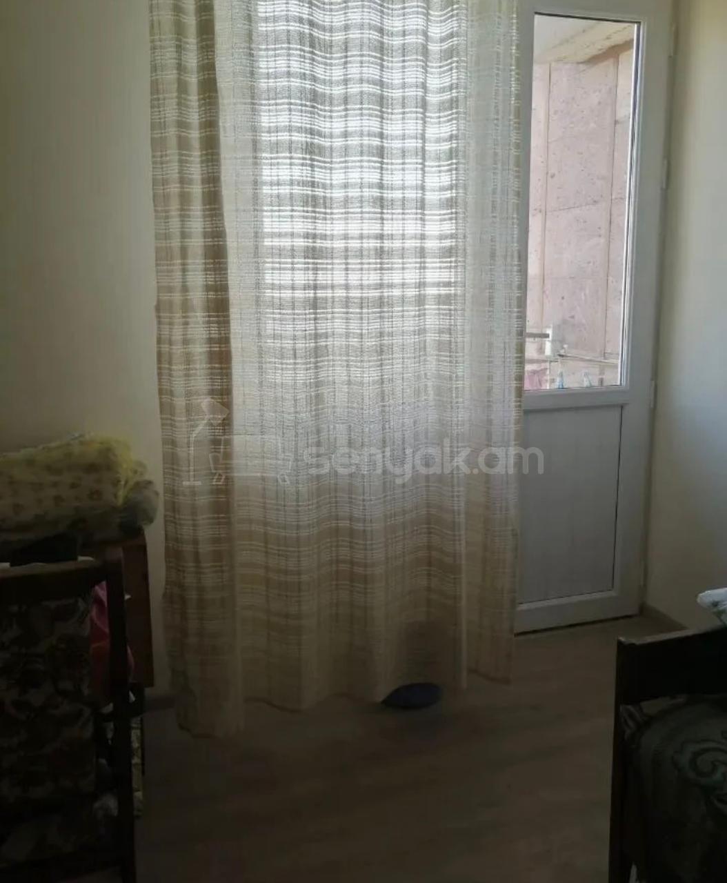 2 Սենյականոց Բնակարան, 40քմ, 7/9 հարկ, Նորմալ Վիճակում, Կահավորված