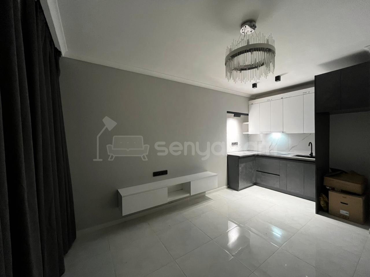 1 Սենյականոց Բնակարան Քարե Շենքում, 30քմ, 5/6 հարկ, Դիզայներական Վերանորոգված