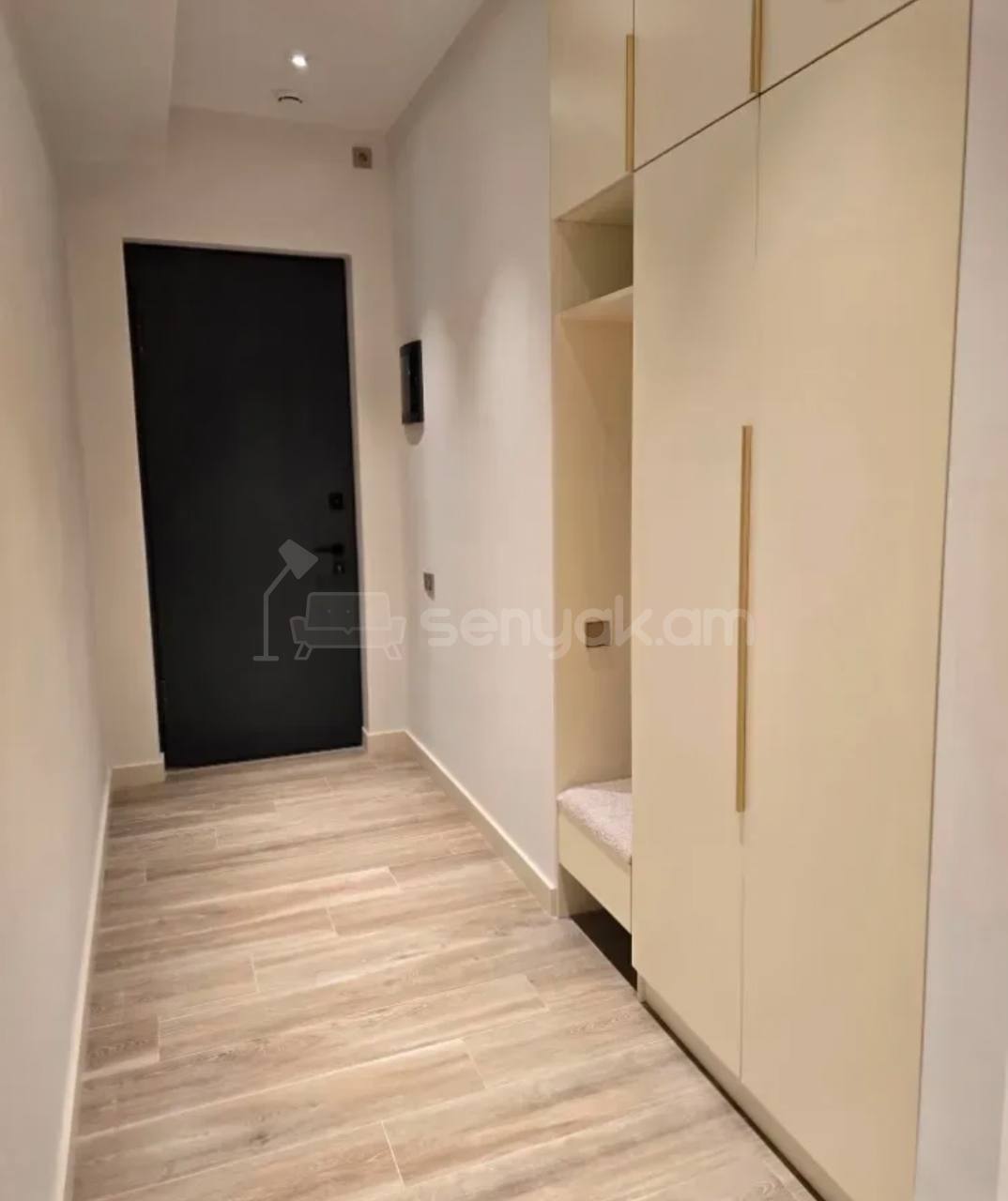 3 Սենյականոց Բնակարան, 95քմ, 8/22 հարկ, Կապիտալ Վերանորոգված, Կահավորված