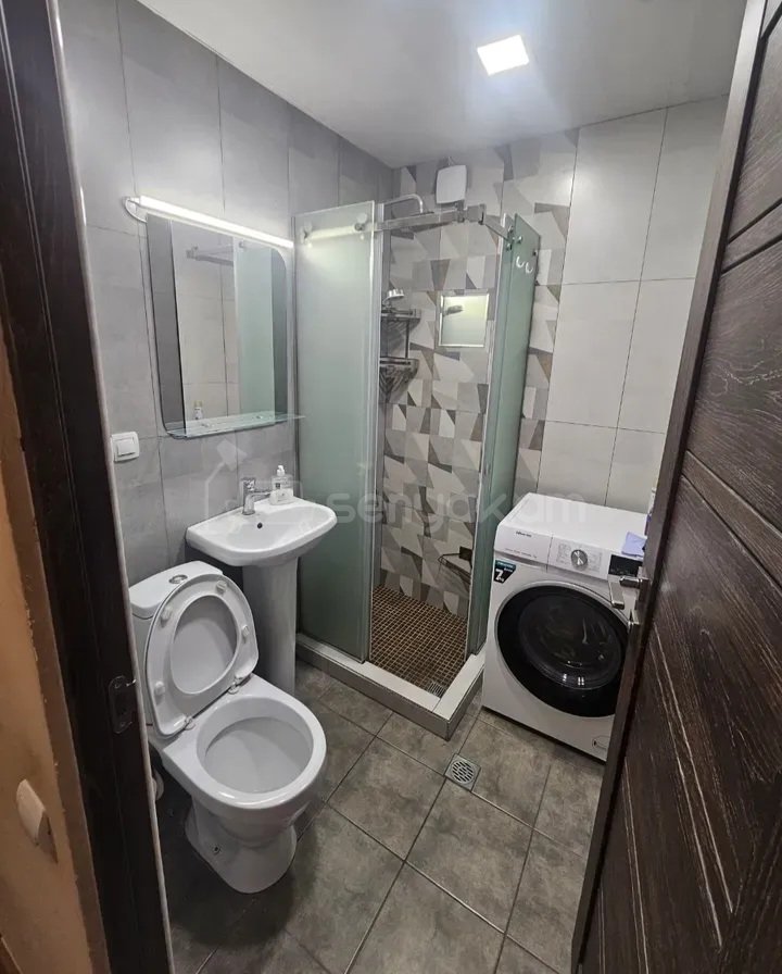 2 Սենյականոց Բնակարան Քարե Շենքում, 54քմ, 3/5 հարկ, Կապիտալ Վերանորոգված, Կահավորված