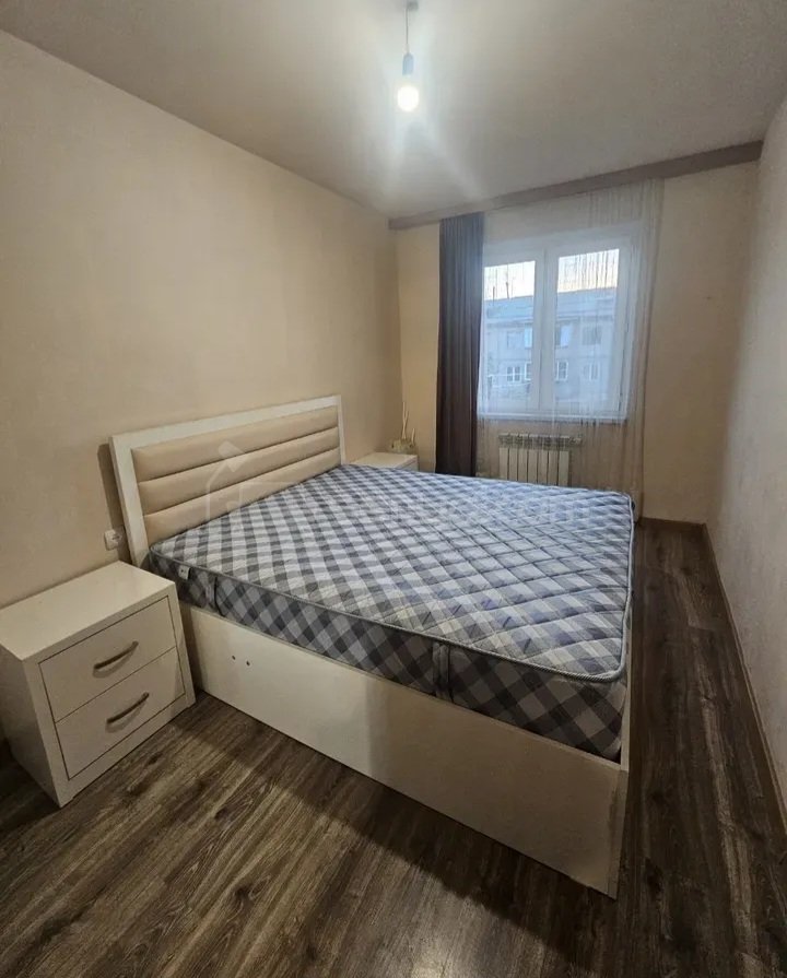 2 Սենյականոց Բնակարան Քարե Շենքում, 54քմ, 3/5 հարկ, Կապիտալ Վերանորոգված, Կահավորված