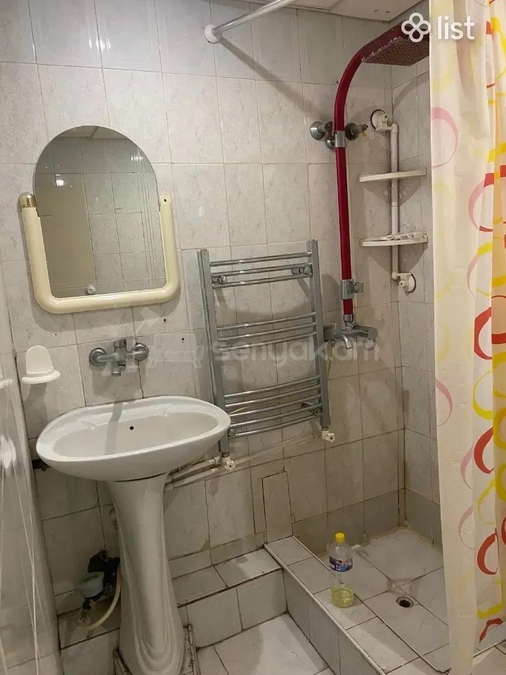 3 Սենյականոց Բնակարան Քարե Շենքում, 90քմ, 4/5 հարկ, Կոսմետիկ Վերանորոգված, Կահավորված, Արևկող