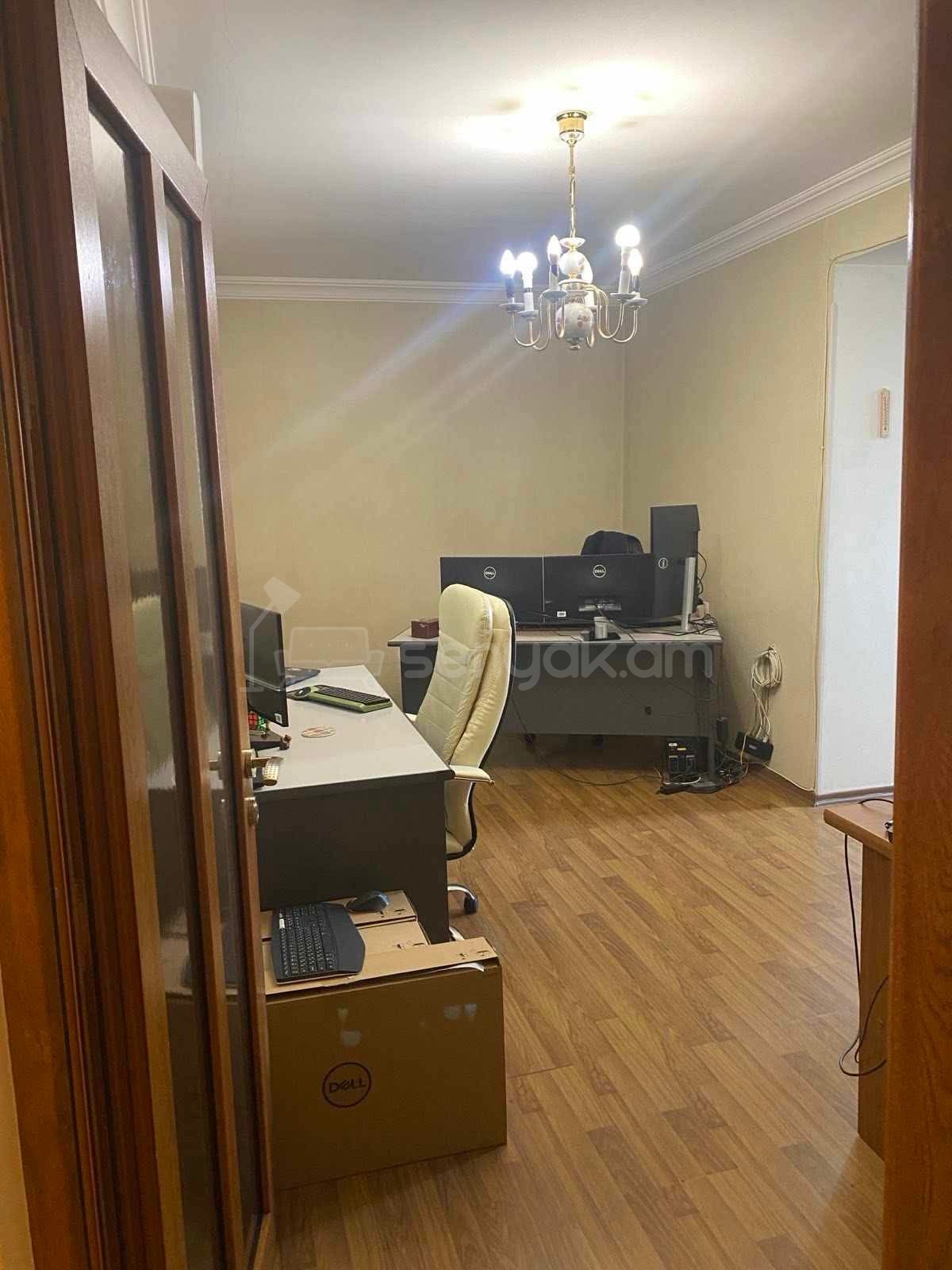 1 Սենյականոց Բնակարան, 80քմ, 8/14 հարկ, Նորմալ Վիճակում, Կահավորված, Արևկող