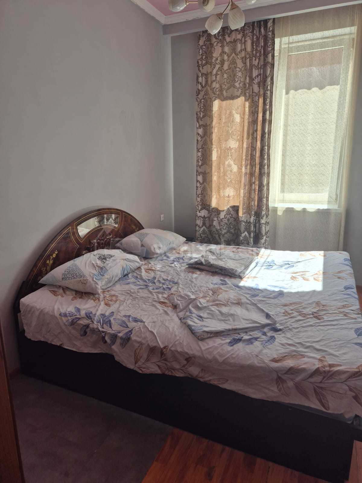 2 Սենյականոց Բնակարան Քարե Շենքում, 40քմ, 3/7 հարկ, Նորմալ Վիճակում, Կահավորված, Արևկող