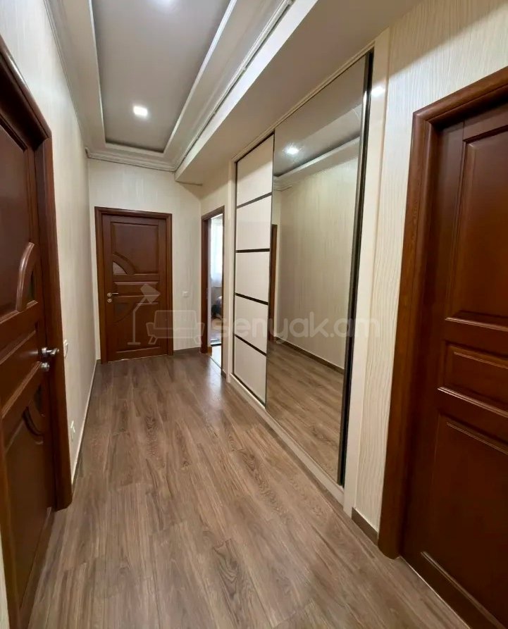3 Սենյականոց Բնակարան Նորակառույցում, 104քմ, 2/14 հարկ, Կապիտալ Վերանորոգված