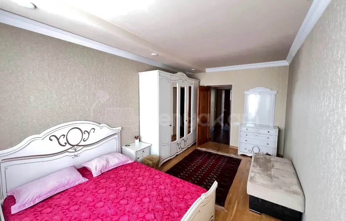 3 Սենյականոց Բնակարան Քարե Շենքում, 71քմ, 4/4 հարկ, Կապիտալ Վերանորոգված