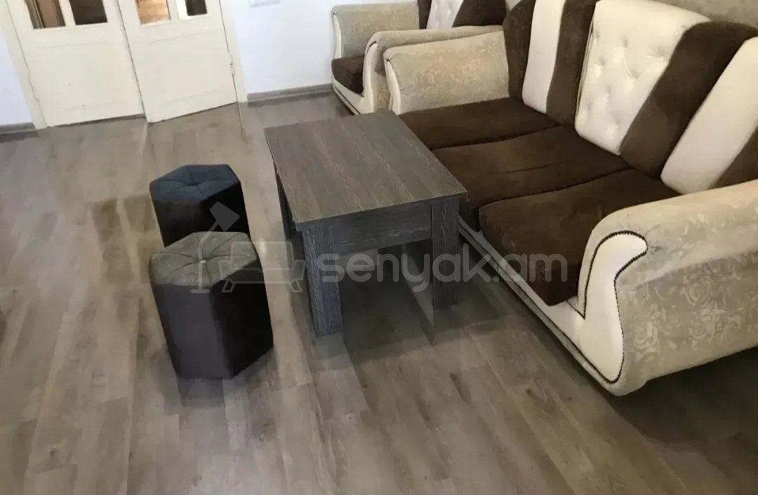 2 Սենյականոց Բնակարան Քարե Շենքում, 62քմ, 5/5 հարկ, Կապիտալ Վերանորոգված, Կահավորված